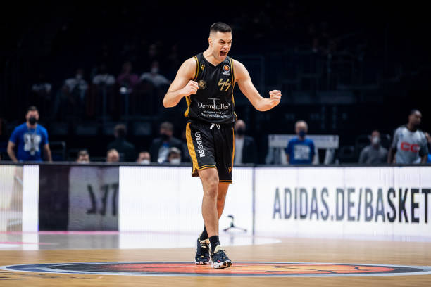 淡出了公众 淡出了公众